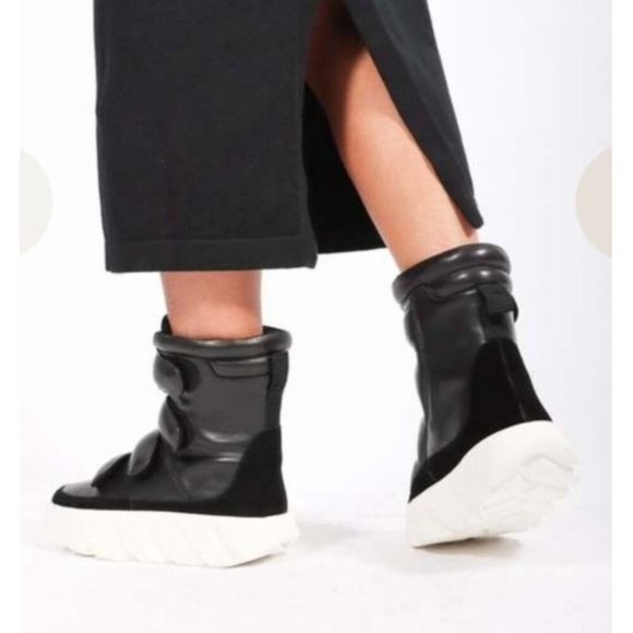 Sold - Picture 7 of 16